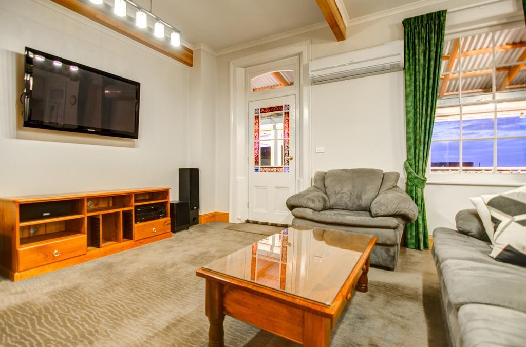 Ashcroft Apartment ลอนเชสตัน ภายนอก รูปภาพ