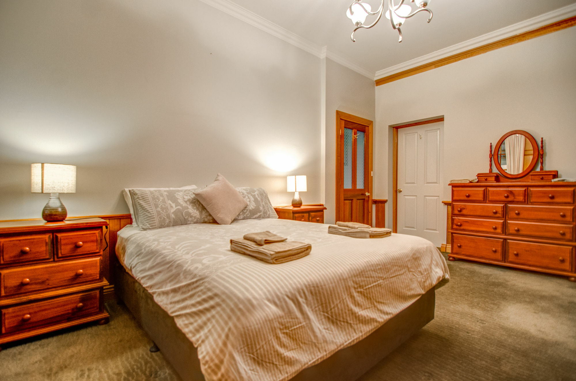 Ashcroft Apartment ลอนเชสตัน ภายนอก รูปภาพ